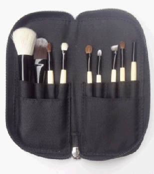 Професійні пензлі для макіяжу 9 шт. у чохлі