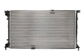Радіатор системи охолодження (+/-АС) на Рено Трафік II 2.5dci (135л.с.) / THERMOTEC D7R054TT, фото 3