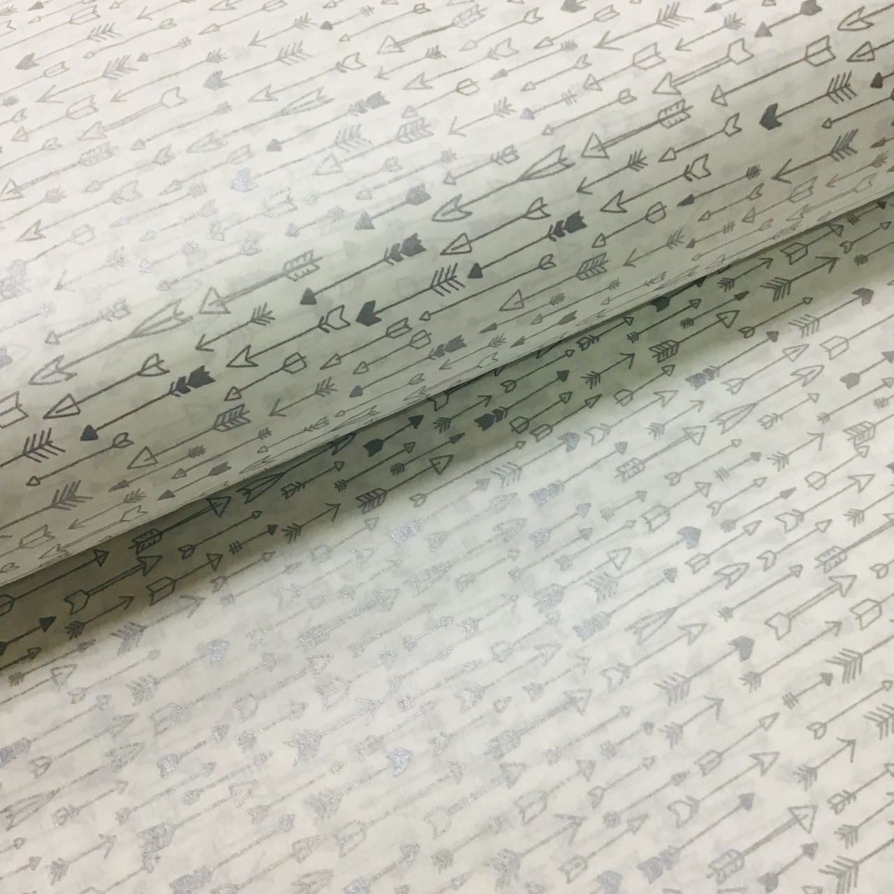 Тканина поплін стріли срібні (глітер) на білому (ТУРЦІЯ шир. 2,4 м) (R-FR-0353), фото 1