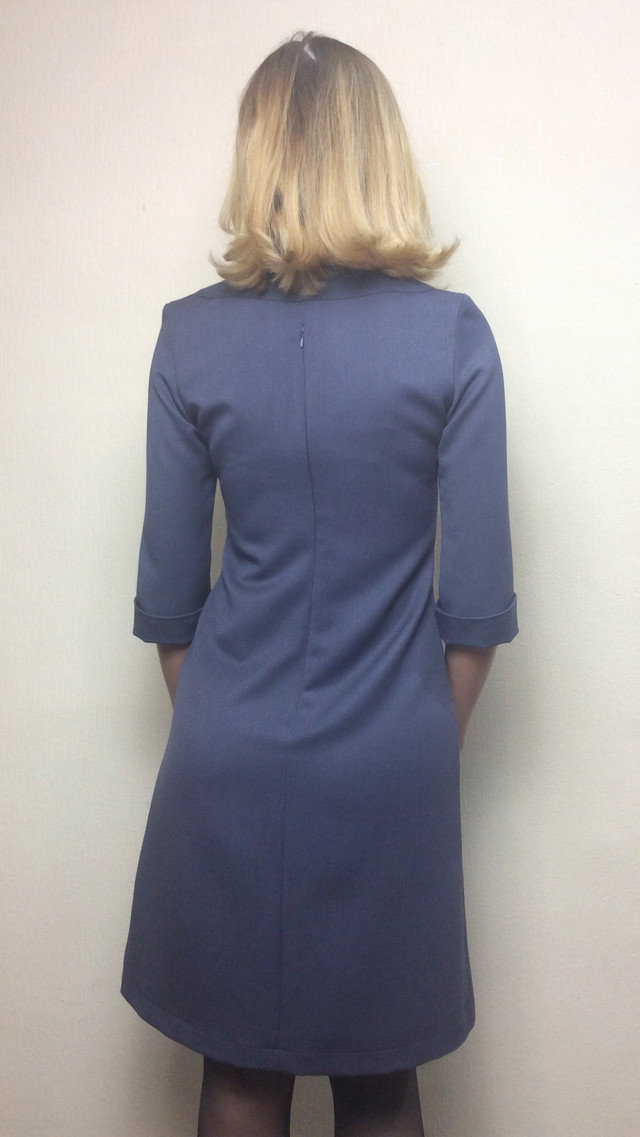 Женское офисное платье трапеция с пуговицами П190