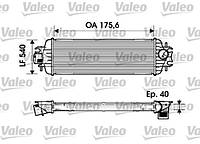 Радиатор интеркулера на Рено Трафик II 2.5dci (135л.с.) с 2003г. / VALEO VAL817636