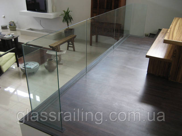 Скляне огородження прихованого монтажу Скляне огородження прихованого монтажу