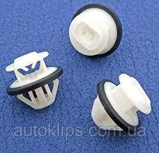 Кліпса кріплення порога Mercedes С-class/ CLS-class / E-class / S-class A0009917398