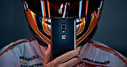 Представлений "гоночний" смартфон OnePlus 6T McLaren Edition