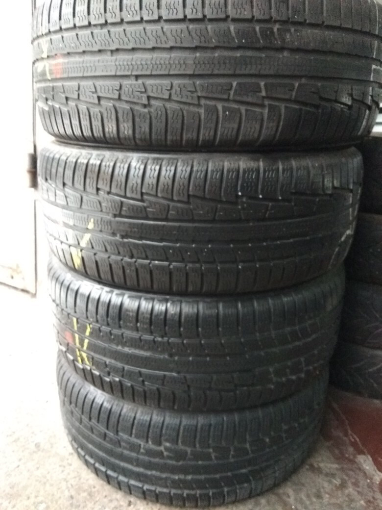 Зимові шини б/у Nokian wr a3 235/55/17