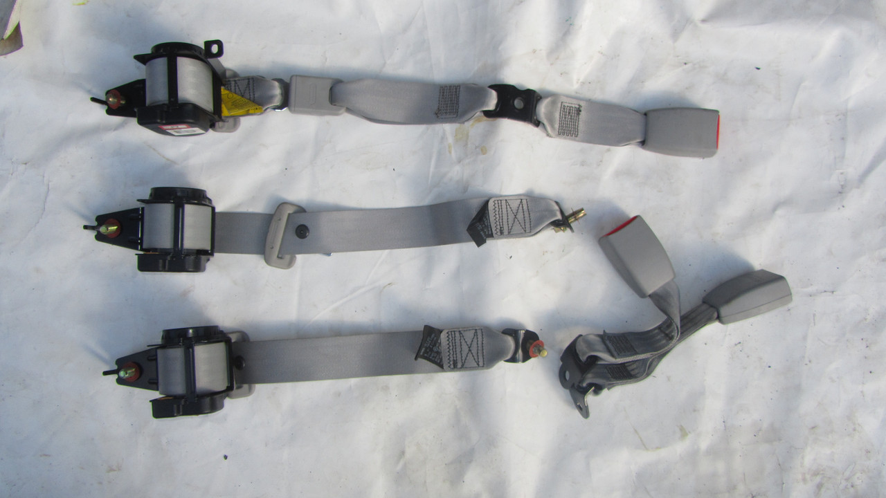 Ремінь безпеки задній центральний Hyundai Sonata NF 898103K010QS, фото 1