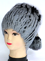 Женская шапка из меха кролика серого цвета