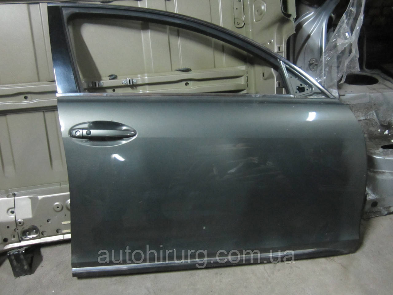 Передні права дверцята Lexus GS300