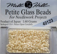 40123 бисер Mill Hill, 15 Cream Petite Glass Beads