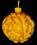 Новорічна воскова свічка "Ялинкова іграшка" з натурального бджолиного воску, фото 2