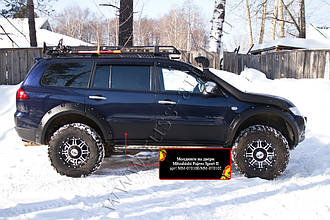 Молдинги на двері Mitsubishi Pajero Sport 2008-2013 р. в.