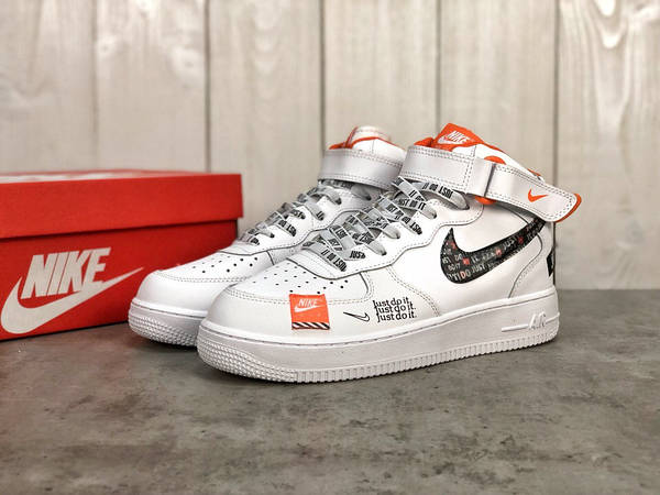 Nike Air Force 1 07 Mid x Off White