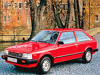 Скло вітрове (лобове) Mazda 323 (Хетчбек, Седан) (1981-1985), BENSON, Вітрове зелене. смуга зелен.