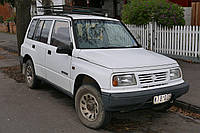 Стекло ветровое (лобовое) Suzuki Vitara/Sidekick (Внедорожник) (1988-1998), BENSON, Ветровое зелен. полоса