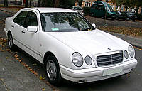 Скло вітрове (лобове) Mercedes W210 E (Седан, Комбі) (1995-2002), BENSON, Вітрове зелененя. смугаста блакитна.