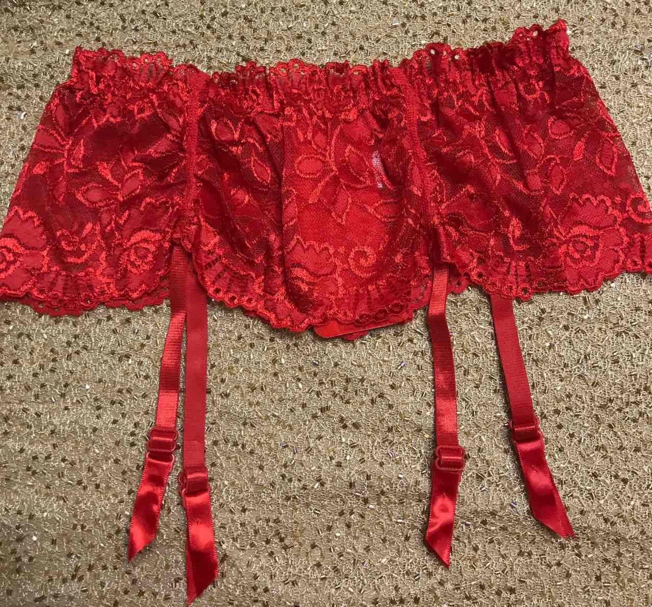 Пояс для панчіх із широким мереживом