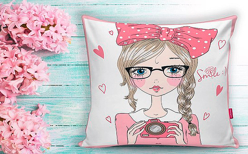 Подушка декоративна Real Homes Fashion Girl 45х45