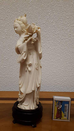 Скульптура Дівчина з лотосом Слонова кістка,Китай, 1950-ті роки, фото 2