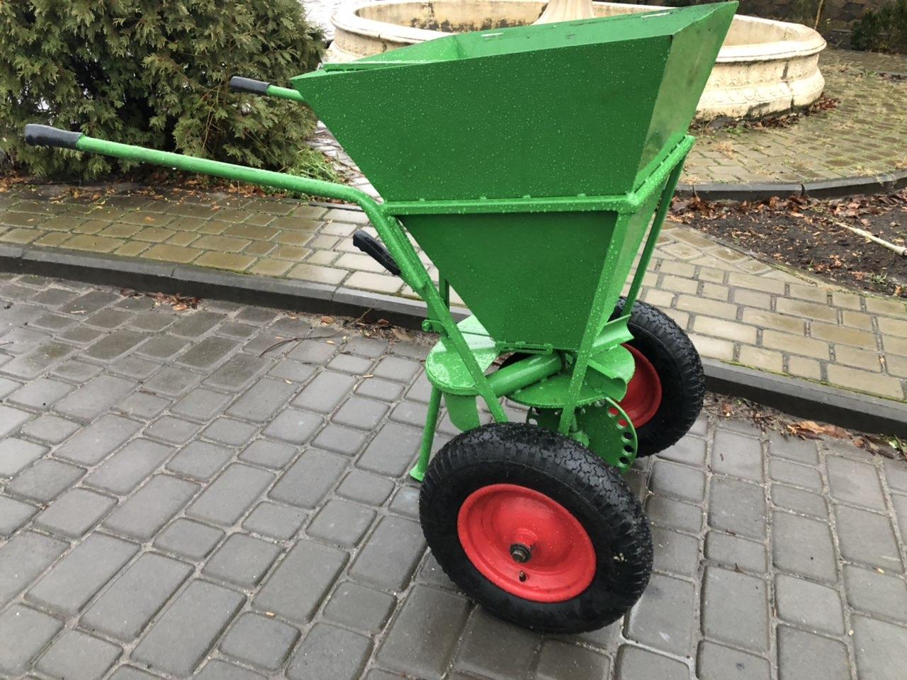 Розкидач солі добрив ручної механічної РАМ-55, фото 1