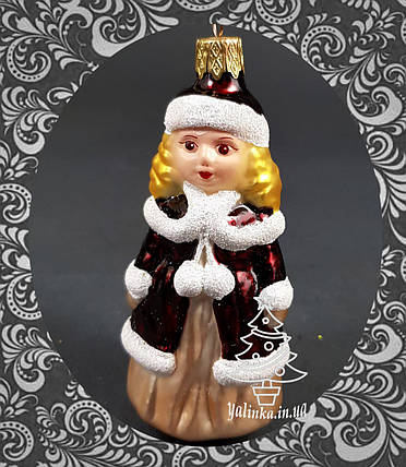 Скляна ялинкова іграшка Дівчинка в шубці Герда, фото 1