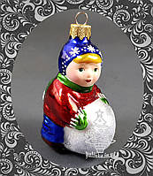Стеклянная елочная игрушка Мальчик со снежным комом Кай 217/с