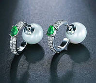 Сережки пусети із зеленим камінням та застібкою перлиною