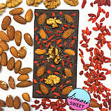 Натуральний шоколад БЕЗ САХАРА та МОЛОКА з ягодами годжі та горіхами, фото 4