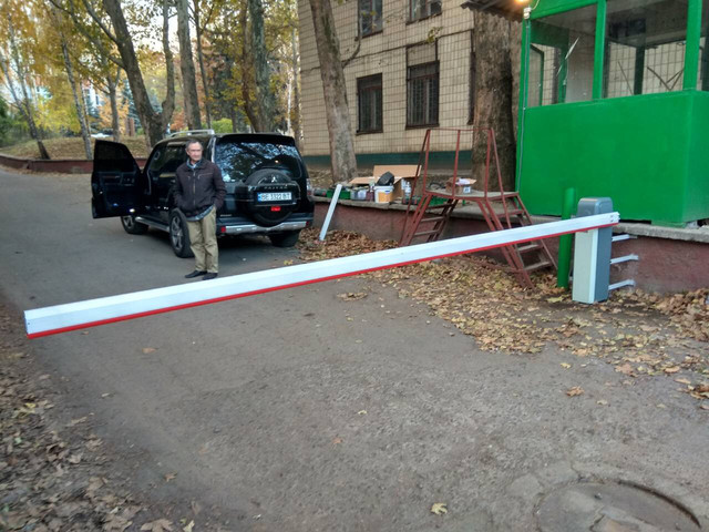 Установка шлагбаума AN-Motors ASB 6000 стрела 5 м - фото 2