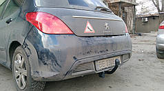 Фаркоп Peugeot 307 2001-2007 (Пежо 307 хетчбек) без підрізу бампера