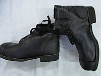 Ботинки рабочие кожаные с наружным металлическим носком гвоздевого метода крепления подошвы
