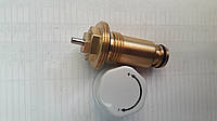 Термостатический клапан для стального радиатора с наружной резинкой