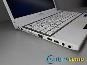 Ноутбук SAMSUNG NP300V3A i3-2330M/4/160 — Class A-