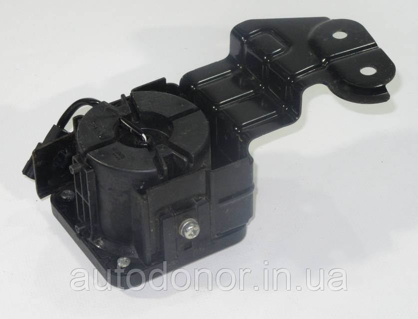 Сигнал заднего хода предупреждающий (зуммер) Nissan Leaf ZE0