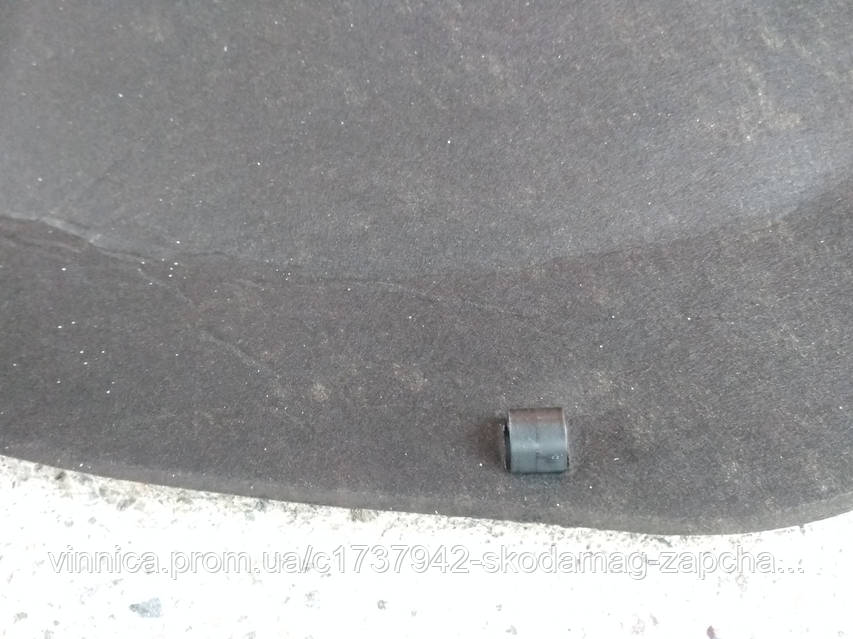 ОРИГИНАЛЬНАЯ шумоизоляция капота Шкода Октавия А5 утеплитель
