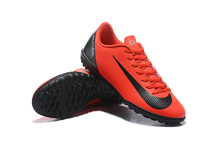 Футбольні стоноги Nike Mercurial VaporX XII Club CR7 TF Bright Crimson/Black/Chrome