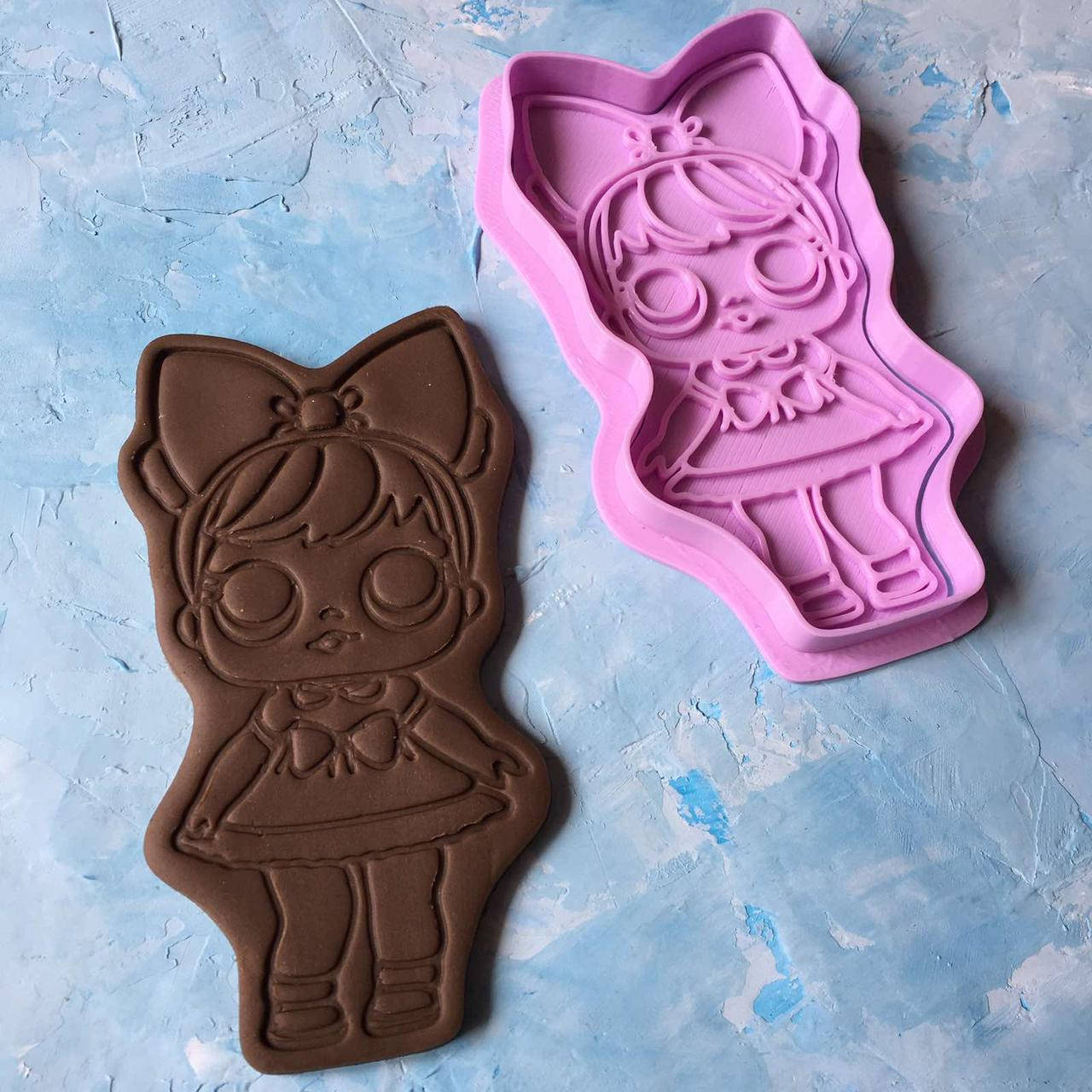 

Вирубка зі штампом "Лялька ЛОЛ #15" / Вырубка - формочка для пряников "Кукла ЛОЛ #15"