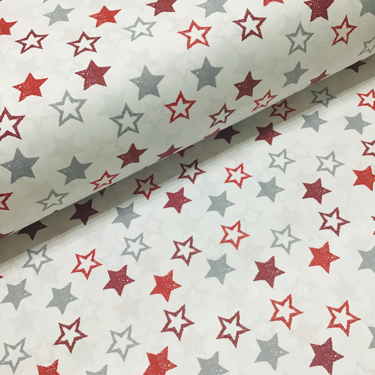 Тканина поплін зірки сіро-червоні на білому (ТУРЦІЯ шир. 2,4 м) (R-FR-0004), фото 1