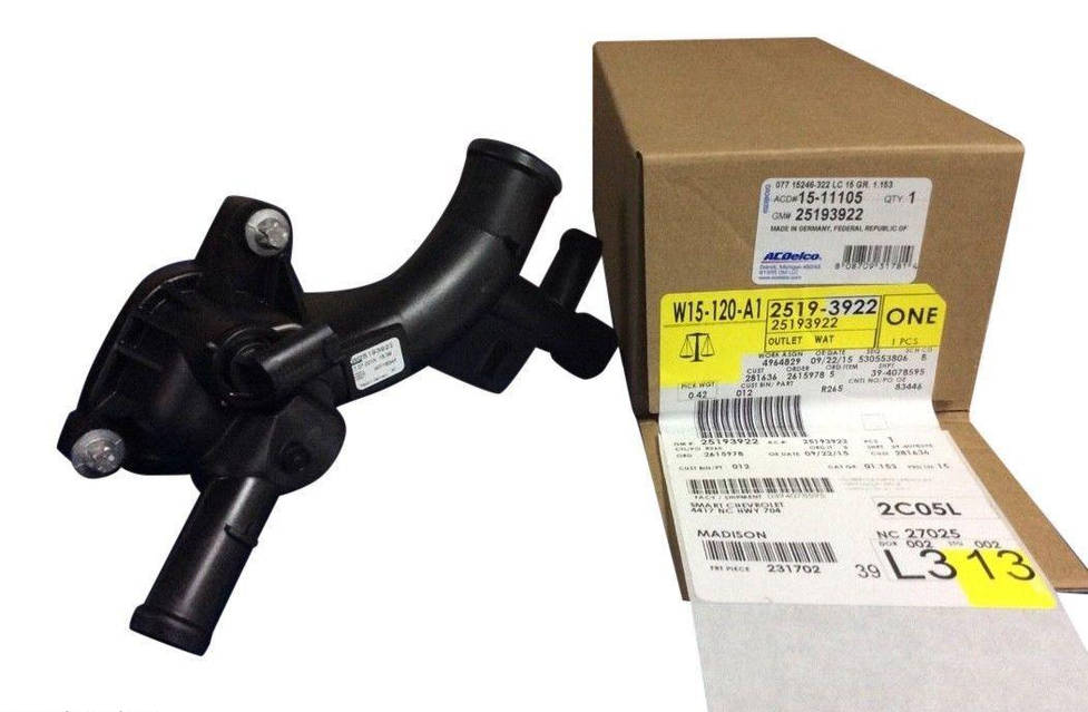 Трубка (розподільник) випускного каналу охолодження двигуна