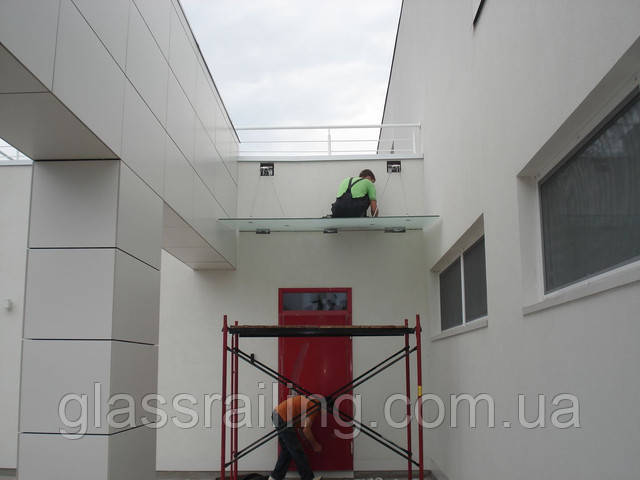 Скляний козирок