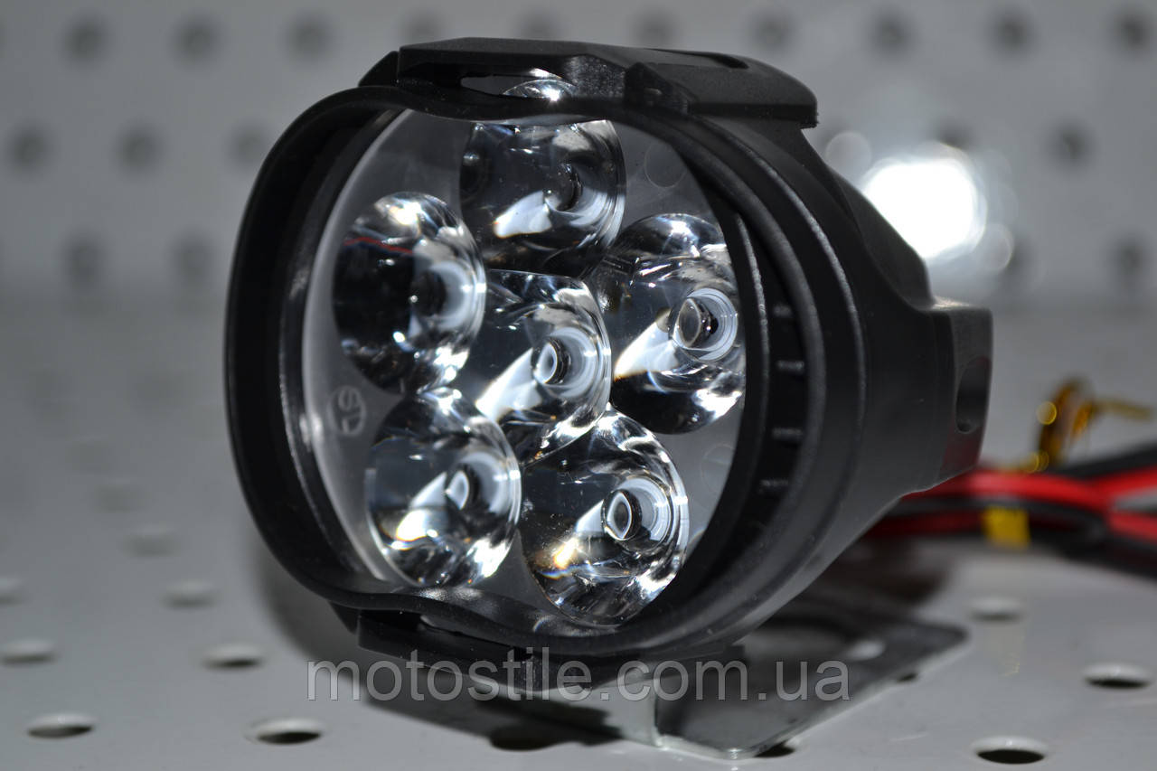 Світлодіодна додаткова LED фара 10W для авто і мототехніки