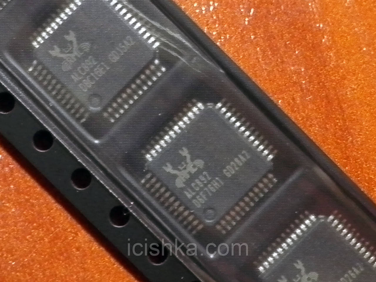 Realtek ALC892 AUDIO codec аудіокодек