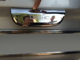 Хром планка над номером (орні двері, нерж) - Renault Trafic 2001-2015 рр.