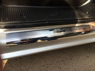 Пороги на карниз VIP-style (нерж.) - Renault Trafic 2001-2015 гг.