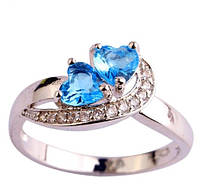 Серебряное кольцо, Сердца, с камнем голубой куб. цирконий, размер 19