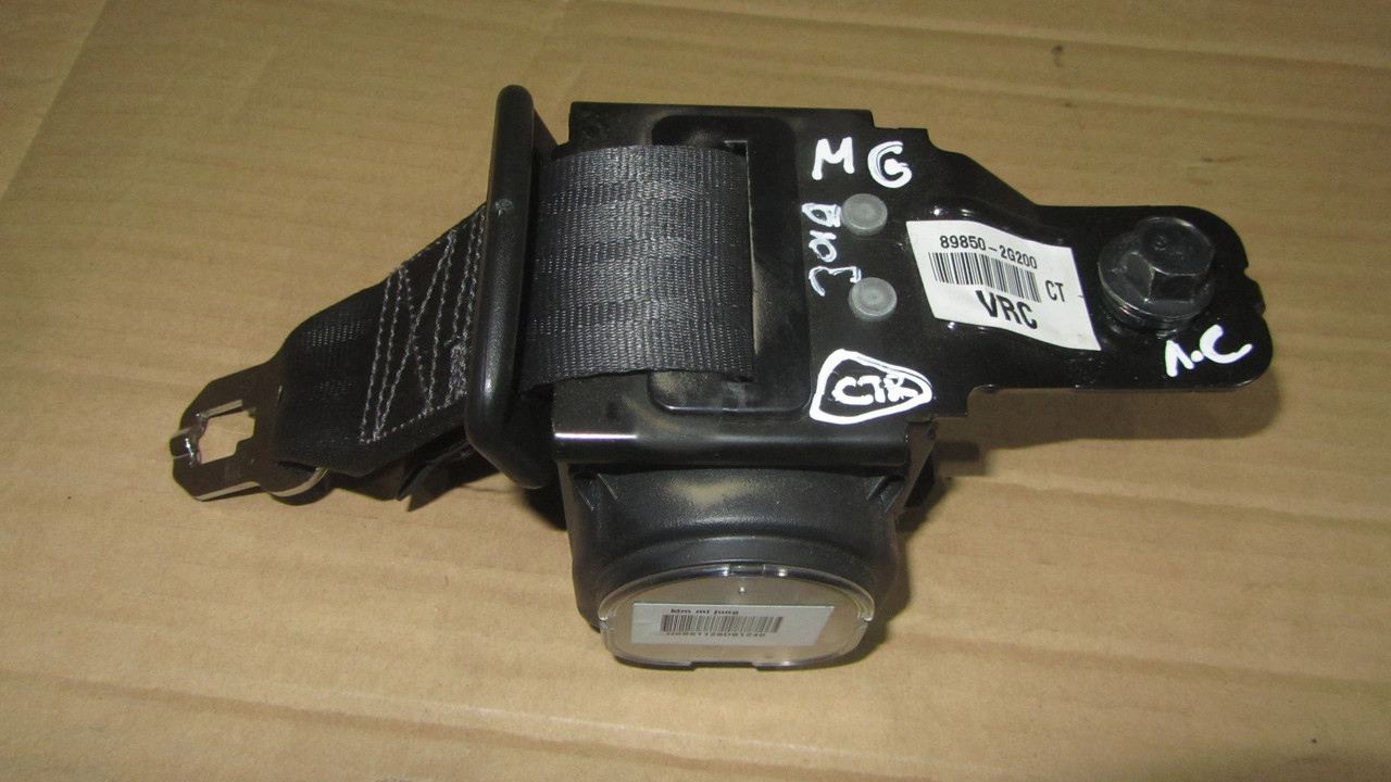 Ремінь безпеки задній центральний Kia Magentis 898502G200VA, фото 1