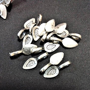 Підкулоннік на кабошон без наскрізного отвору 21мм фас. 20 грам + -22шт.