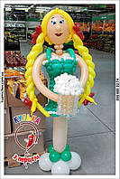 Дівчина з келихом