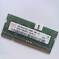 Оперативная память для ноутбука Hynix SODIMM DDR2 1Gb 800MHz 6400s CL6 (HYMP112S64CP6-S6 AB-C) Б/У