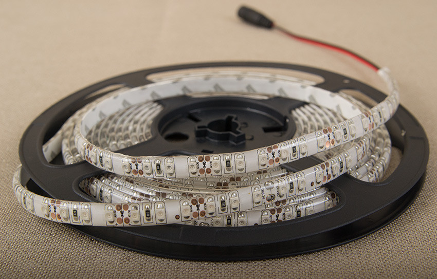 Dilux — Світлодіодна стрічка SMD 3528 120Led/м, вологозахищена IP65, жовта