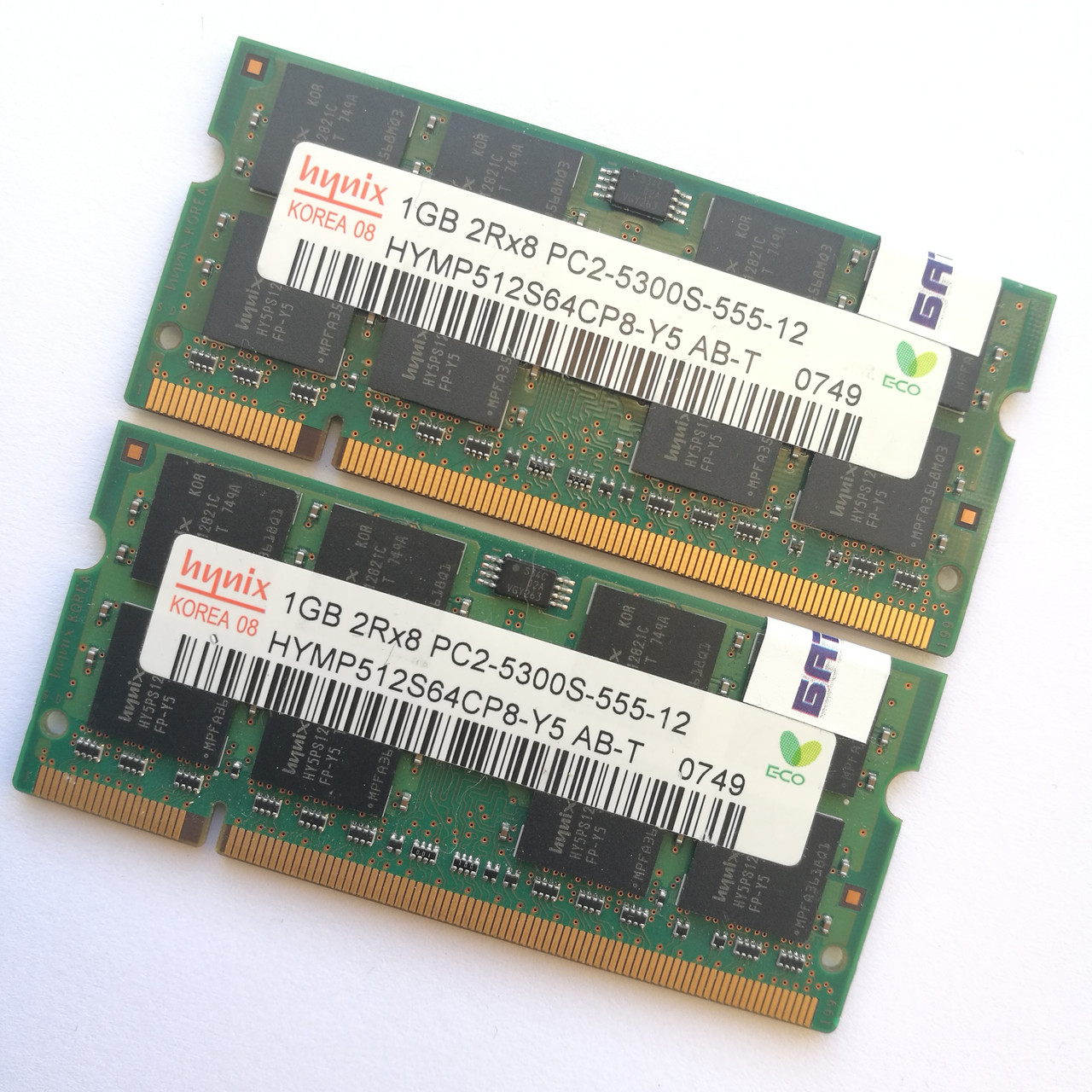 Оперативная память для ноутбука Hynix SODIMM DDR2 2Gb (1+1) 667MHz 5300s CL5 (HYMP512S64CP8-Y5 AB-T) Б/У
